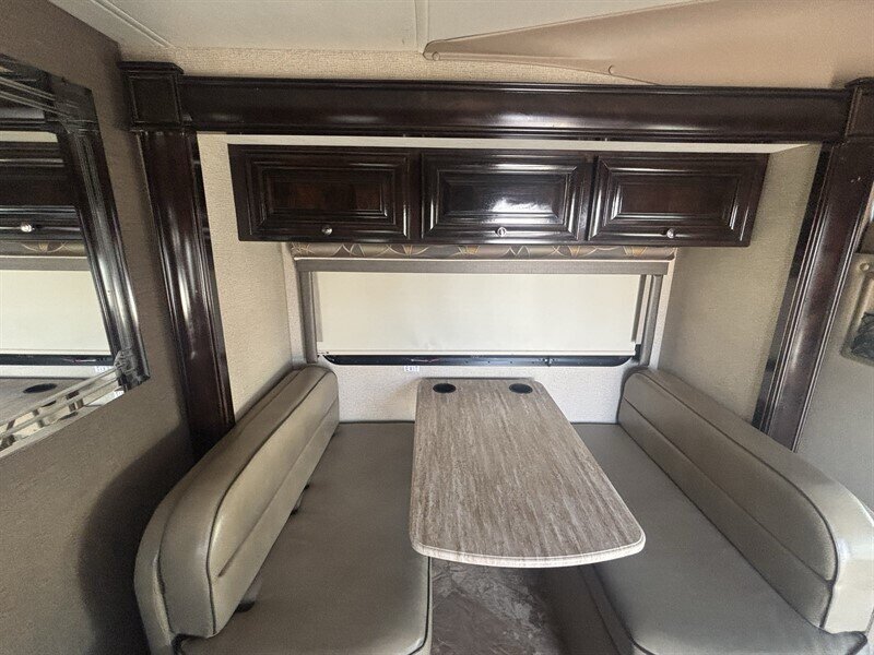 2016 Thor CLASS C SIESTA 24SS - Photo 18 - Albuquerque, NM 87108