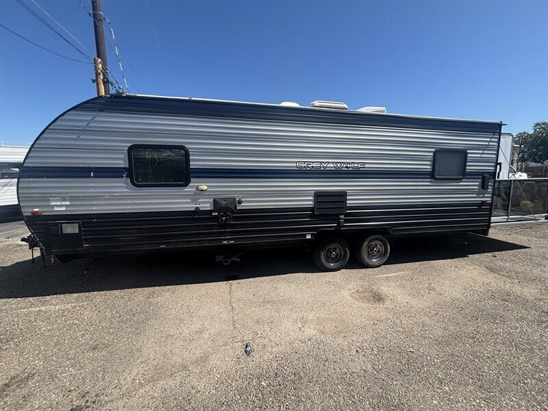 2019 FORESTRIVER 22RR GREY WOLF toy hauler - Photo 3 - Albuquerque, NM 87108