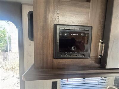 2019 FORESTRIVER 22RR GREY WOLF toy hauler - Photo 10 - Albuquerque, NM 87108