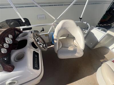 2010 TRACKER SIGNATURE PONTOON   - Photo 13 - Albuquerque, NM 87108