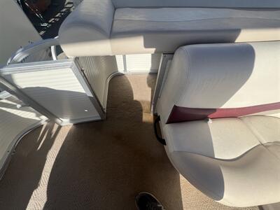 2010 TRACKER SIGNATURE PONTOON   - Photo 15 - Albuquerque, NM 87108