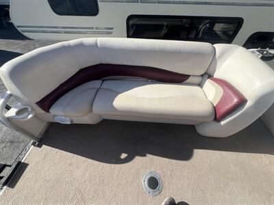 2010 TRACKER SIGNATURE PONTOON   - Photo 8 - Albuquerque, NM 87108