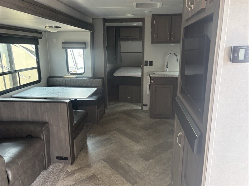 2021 Forest River 2600KRB Alta - Photo 18 - Albuquerque, NM 87108