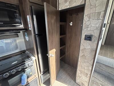 2020 Forest River 255RR CHEROKEE   - Photo 8 - Albuquerque, NM 87108