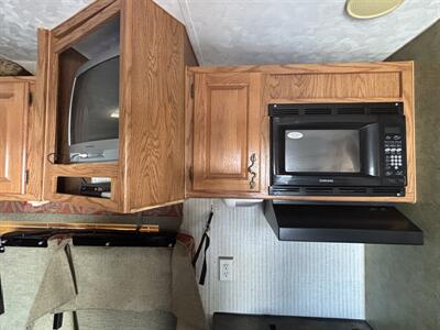 2005 EXTREME M-220 TOY HAULER   - Photo 10 - Albuquerque, NM 87108