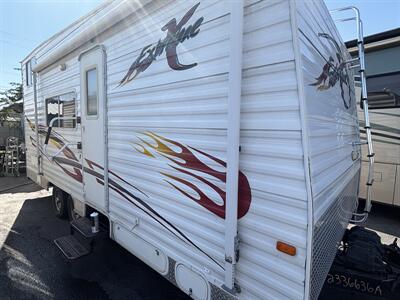 2005 EXTREME M-220 TOY HAULER   - Photo 3 - Albuquerque, NM 87108