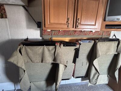 2005 EXTREME M-220 TOY HAULER   - Photo 9 - Albuquerque, NM 87108