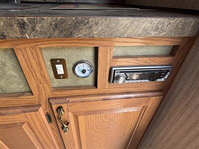 2005 EXTREME M-220 TOY HAULER   - Photo 17 - Albuquerque, NM 87108