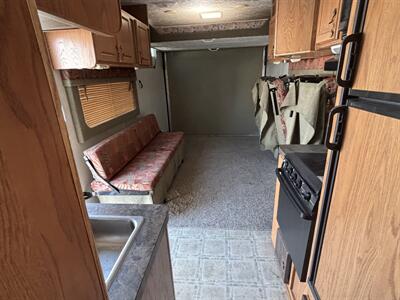 2005 EXTREME M-220 TOY HAULER   - Photo 15 - Albuquerque, NM 87108