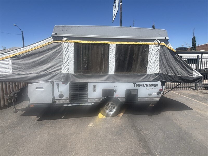 2013 PALOMINO ACADIA TRAVERSE   - Photo 1 - Albuquerque, NM 87108
