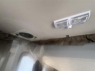 2013 PALOMINO ACADIA TRAVERSE - Photo 10 - Albuquerque, NM 87108