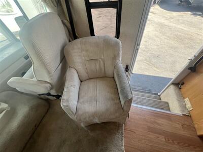 2004 WINNEBAGO 30B SIGHTSEER   - Photo 15 - Albuquerque, NM 87108