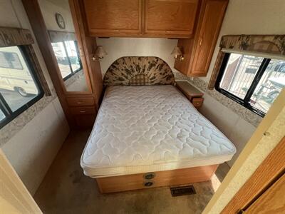 2004 WINNEBAGO 30B SIGHTSEER   - Photo 18 - Albuquerque, NM 87108