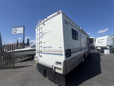2004 WINNEBAGO 30B SIGHTSEER   - Photo 7 - Albuquerque, NM 87108