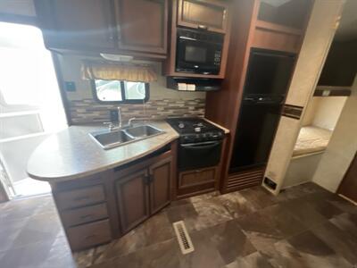 2014 ZINGER 25BH TT 5TH WHEEL   - Photo 8 - Albuquerque, NM 87108