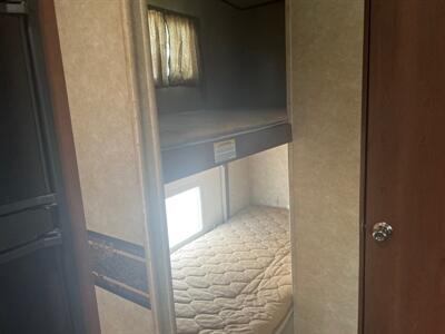 2014 ZINGER 25BH TT 5TH WHEEL   - Photo 9 - Albuquerque, NM 87108