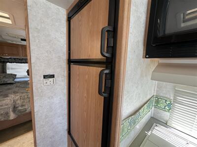 2004 Ford Motorhome Chassis Velocity   - Photo 18 - Albuquerque, NM 87108