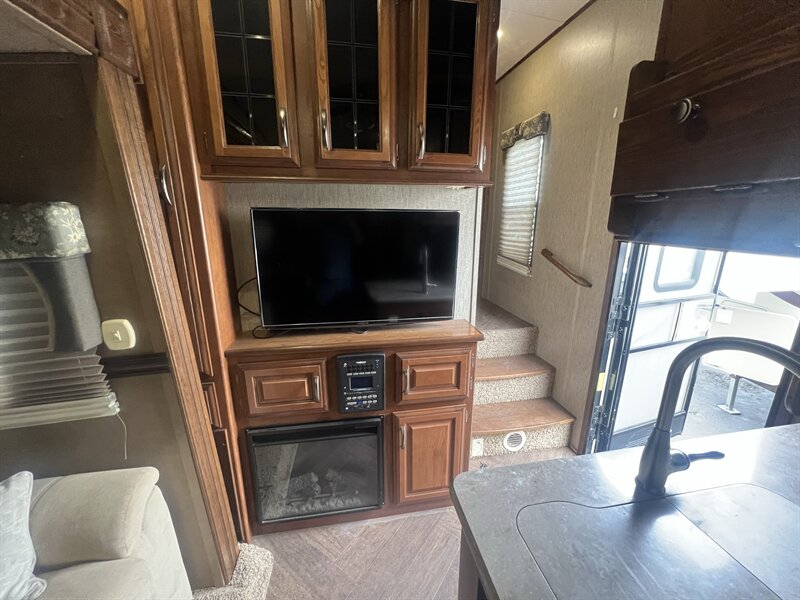 2014 PALOMINO 33BHOK SABRE - Photo 23 - Albuquerque, NM 87108