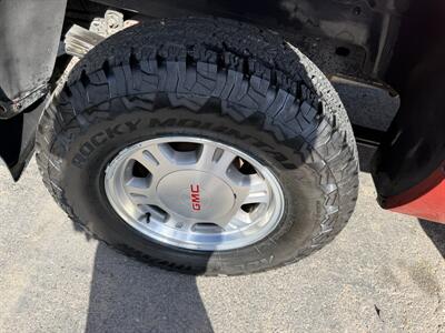 2001 GMC Sierra 1500 SL   - Photo 24 - Albuquerque, NM 87108