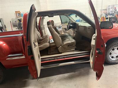 2001 GMC Sierra 1500 SL   - Photo 15 - Albuquerque, NM 87108