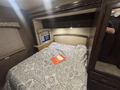 2018 Thor 24F Chateau   - Photo 12 - Albuquerque, NM 87108