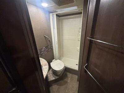 2018 Thor 24F Chateau   - Photo 14 - Albuquerque, NM 87108