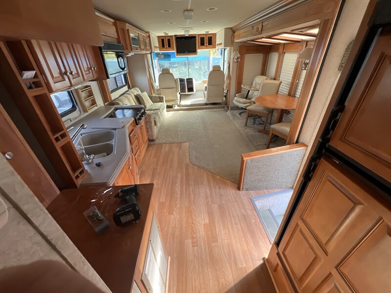 2005 GULFSTREAM 8377 SUN VOYAGER - Photo 4 - Albuquerque, NM 87108