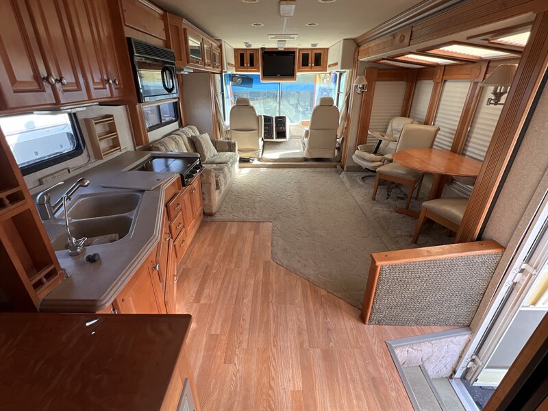 2005 GULFSTREAM 8377 SUN VOYAGER - Photo 2 - Albuquerque, NM 87108