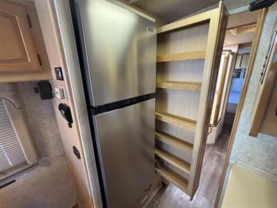 1999 WINNEBAGO 40J MOTORHOME   - Photo 15 - Albuquerque, NM 87108