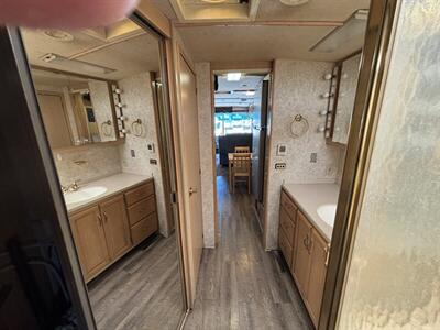 1999 WINNEBAGO 40J MOTORHOME   - Photo 11 - Albuquerque, NM 87108