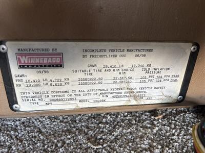 1999 WINNEBAGO 40J MOTORHOME   - Photo 10 - Albuquerque, NM 87108