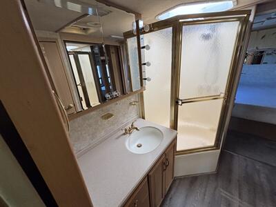 1999 WINNEBAGO 40J MOTORHOME   - Photo 19 - Albuquerque, NM 87108