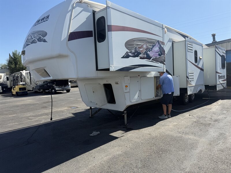 2009 NO DATA 3400RL MONTANA - Photo 5 - Albuquerque, NM 87108
