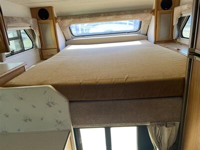 1999 LANCE CAMPER OVERHEAD   - Photo 10 - Albuquerque, NM 87108
