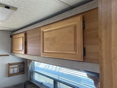 1999 LANCE CAMPER OVERHEAD   - Photo 8 - Albuquerque, NM 87108