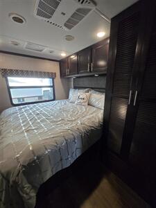 2020 Dynamax 37BHHD Force HD   - Photo 23 - Albuquerque, NM 87108