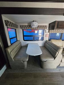 2020 Dynamax 37BHHD Force HD   - Photo 9 - Albuquerque, NM 87108
