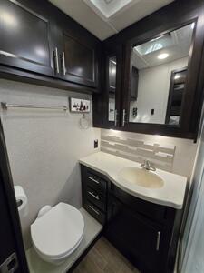 2020 Dynamax 37BHHD Force HD   - Photo 27 - Albuquerque, NM 87108
