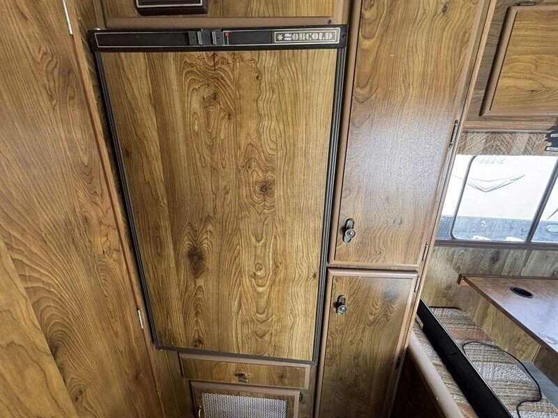 1985 Fleetwood TIOGA - Photo 11 - Albuquerque, NM 87108