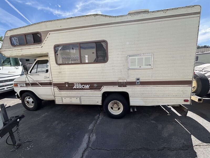 1985 Fleetwood TIOGA - Photo 3 - Albuquerque, NM 87108