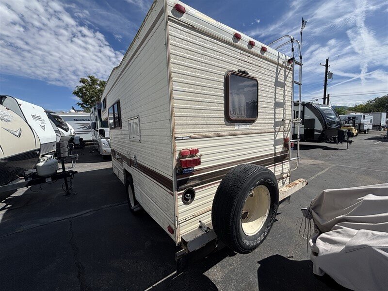 1985 Fleetwood TIOGA - Photo 4 - Albuquerque, NM 87108