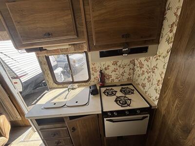 1985 Fleetwood TIOGA - Photo 8 - Albuquerque, NM 87108