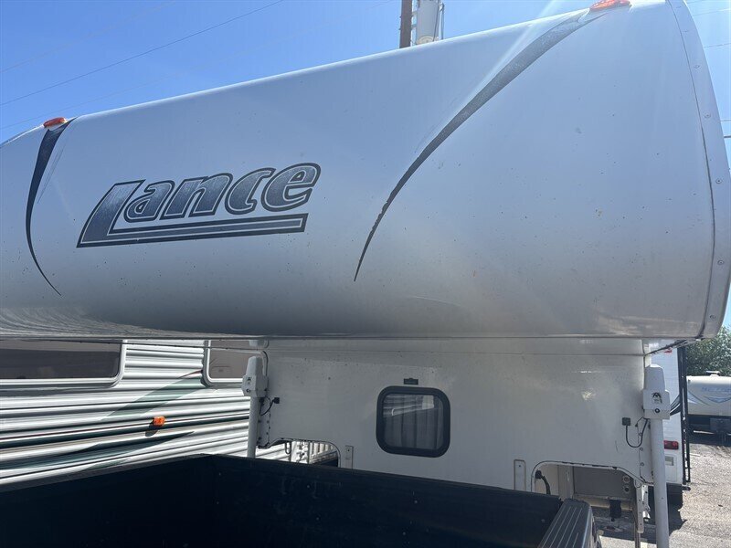 2009 Lance 830 Truck Camper - Photo 1 - Albuquerque, NM 87108