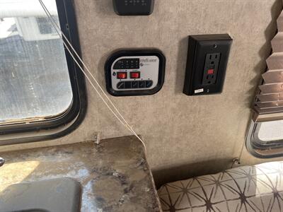 2017 FORESTRIVER 21FQ VIKING ULTRA-LITE - Photo 10 - Albuquerque, NM 87108