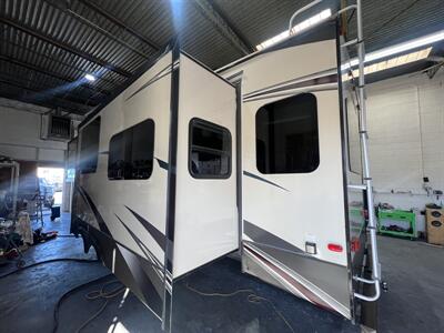 2016 FOREST RIVER 315RST CRUSADER   - Photo 5 - Albuquerque, NM 87108