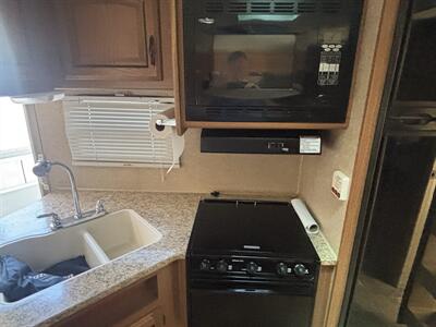 2009 Dutchmen 260fbv DENALI SUPER LITE - Photo 13 - Albuquerque, NM 87108