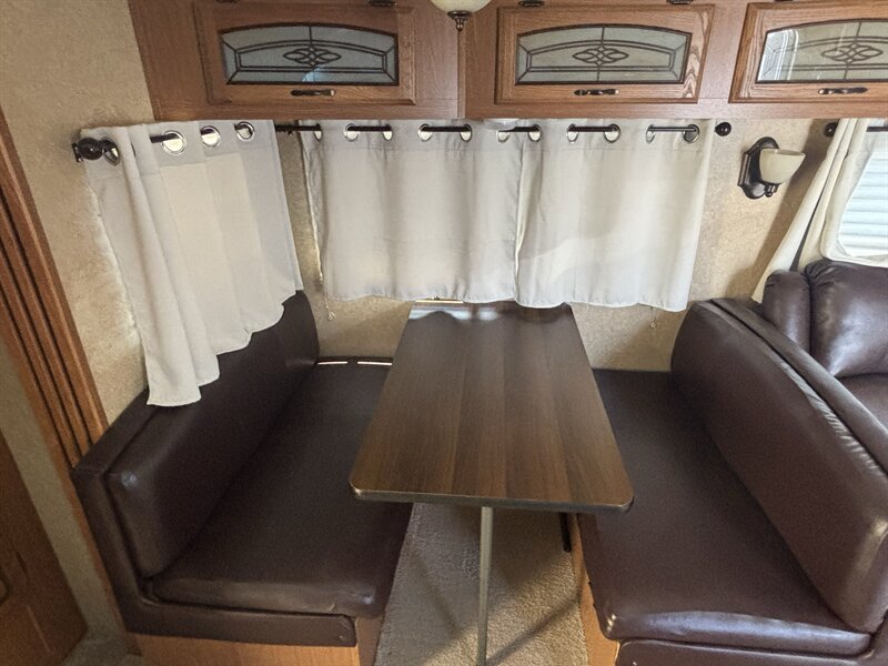 2009 Dutchmen 260fbv DENALI SUPER LITE - Photo 19 - Albuquerque, NM 87108