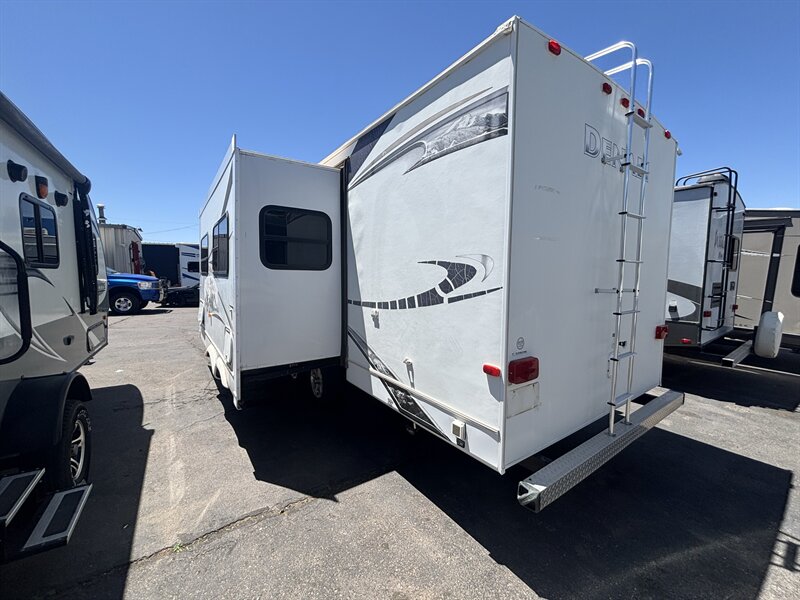 2009 Dutchmen 260fbv DENALI SUPER LITE - Photo 4 - Albuquerque, NM 87108