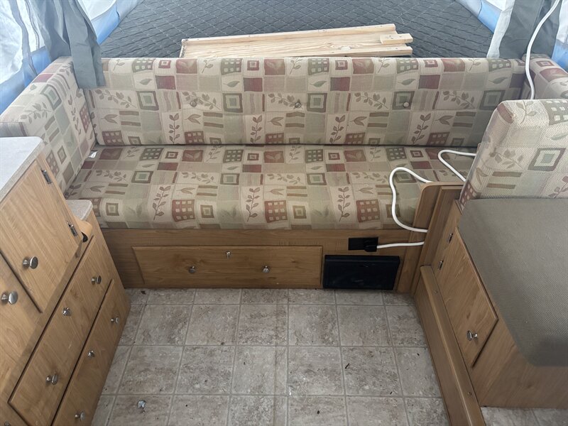 2007 Fleetwood Pop-Up Bayside CP - Photo 14 - Albuquerque, NM 87108