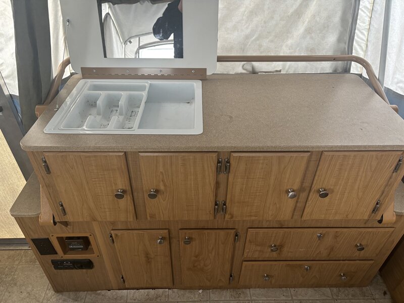 2007 Fleetwood Pop-Up Bayside CP - Photo 15 - Albuquerque, NM 87108